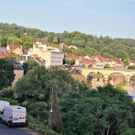 La Maison Rouge Du Belvédère Hébergement de vacances Le Bugue