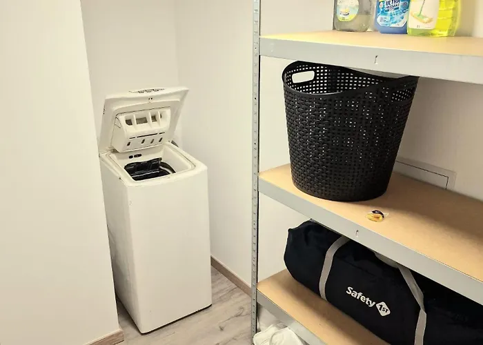 Semesterbostad La Maison Rouge Du Belvedere *