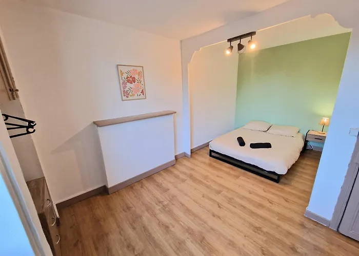 La Maison Rouge Du Belvedere