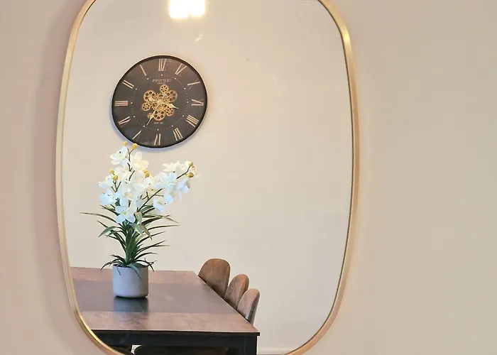 La Maison Rouge Du Belvedere *