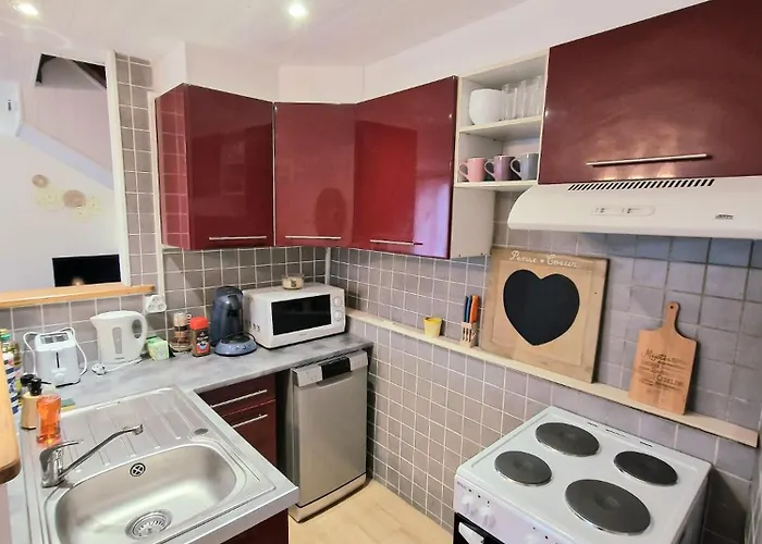 Semesterbostad La Maison Rouge Du Belvedere Le Bugue